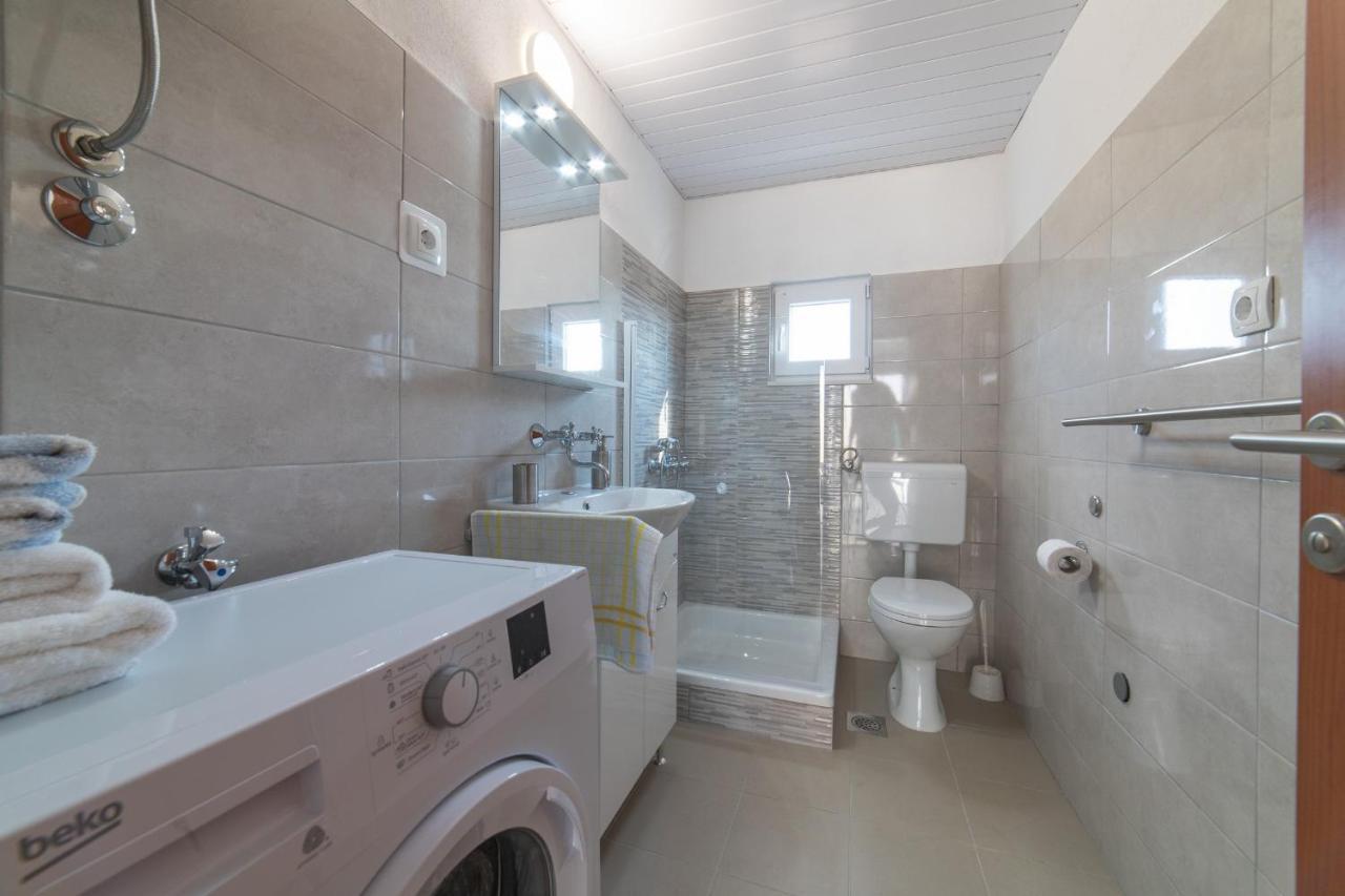 Holiday Home Sego With Private Pool Veliki Brocanac Exterior foto